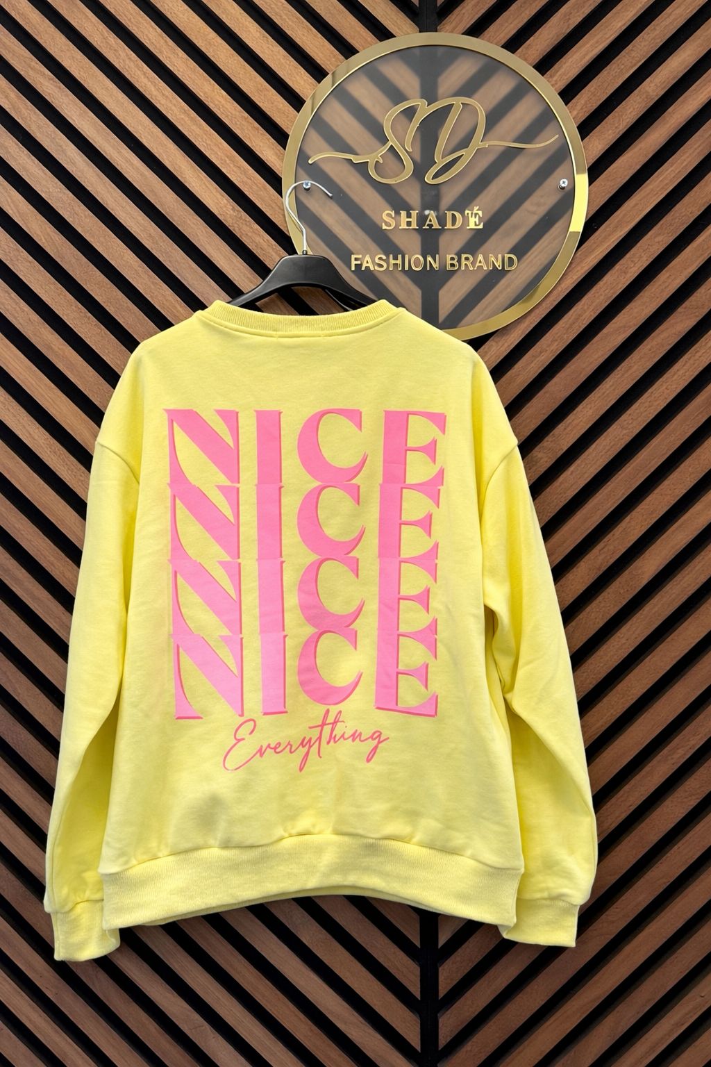 Sweater Nice Geel