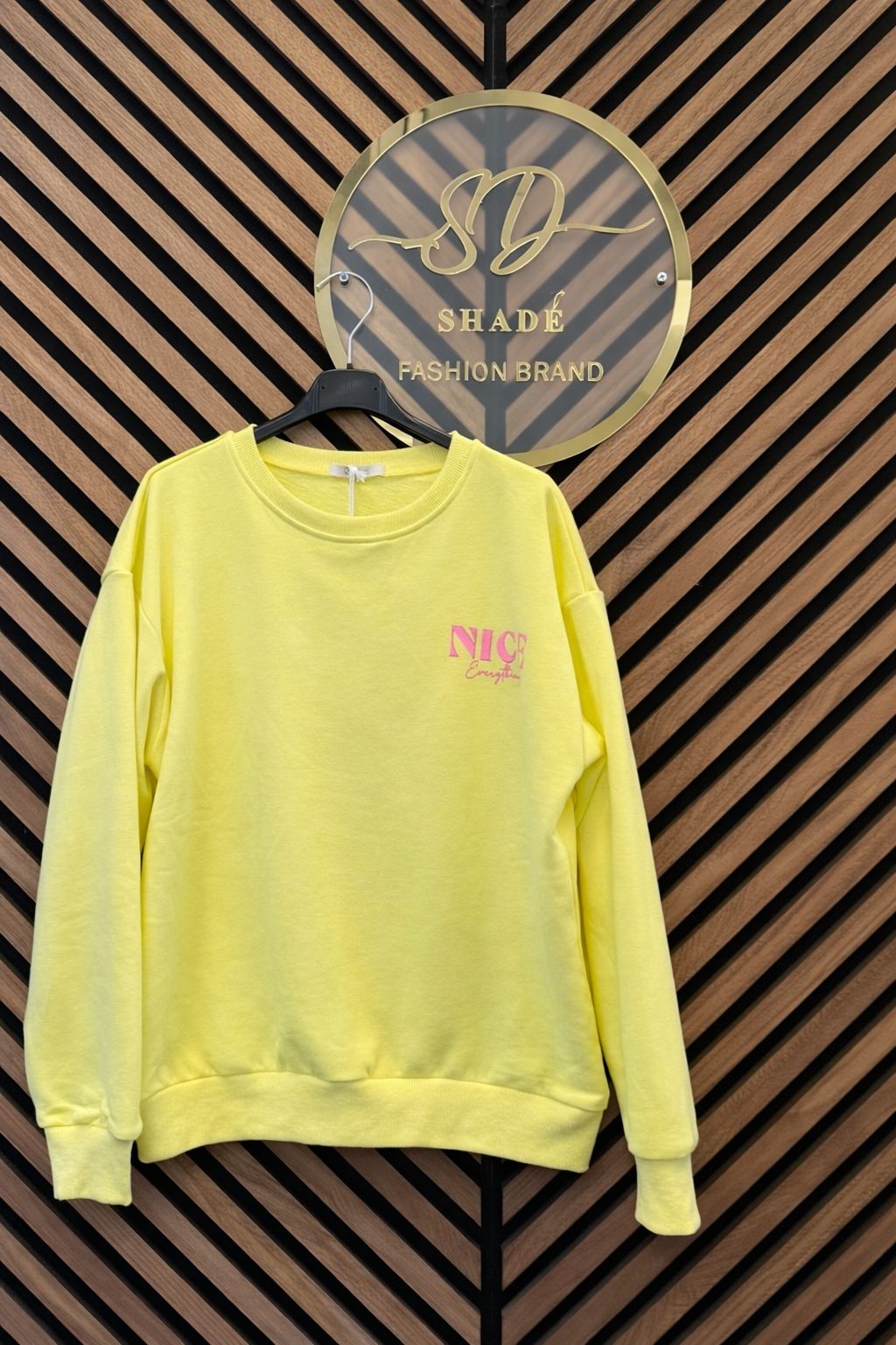 Sweater Nice Geel